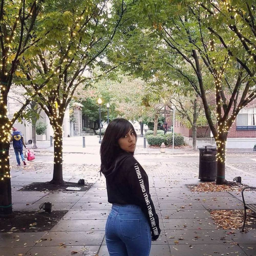 Meet your Posher, Carmen